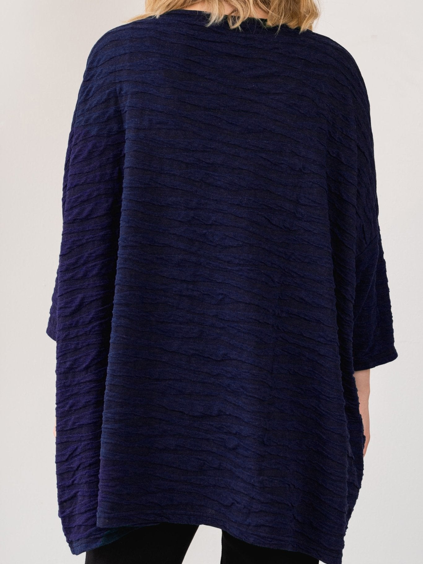 Solid Three Quarter Sleeves Textured Pullover